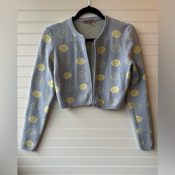 Bailey Rose cropped preppy smiley face sweater. Juniors size large. - Picture 2 of 10
